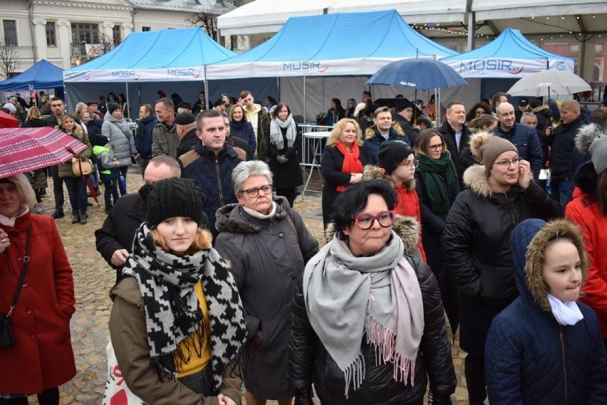 Tak wyglądało spotkanie bożonarodzeniowe na olkuskim Rynku w...