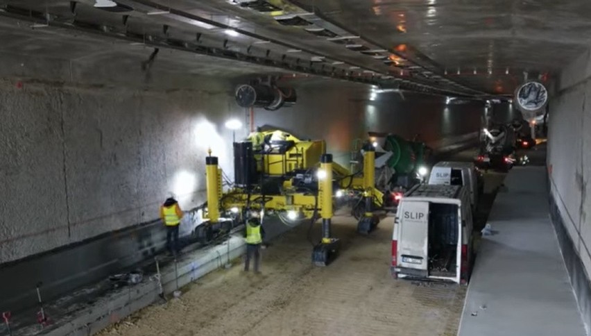 Kraków. Trasa Łagiewnicka: powstaje węzeł na ulicy Zakopiańskiej, wylewają beton w tunelu [zdjęcia] 31.03