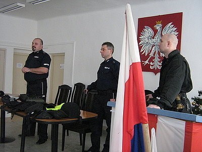 Wodzisław: Uczniowie klasy policyjnej z Rydułtów odwiedzili komendę