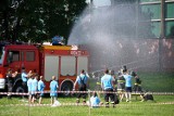 Pierwszy Powiatowy Zlot Młodzieżowych Drużyn Pożarniczych. Przyszli strażacy bawili się i zdobywali umiejętności pracy zespołowej