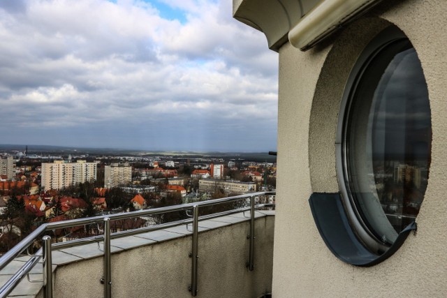 Rzut okiem na panoramę Zielonej Góry z Wieży Braniborskiej to niesamowite przeżycie. Co prawda na jej szczycie wieje dosyć mocno, ale ten widok rekompensuje wszystko!