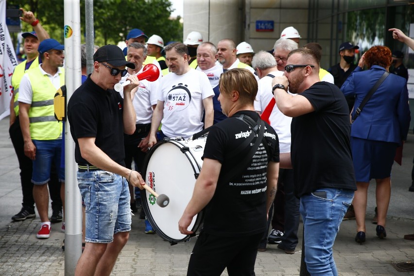 Centrum Warszawy zablokowane. Trwa protest górników i energetyków. Utrudnienia mogą potrwać do wieczora