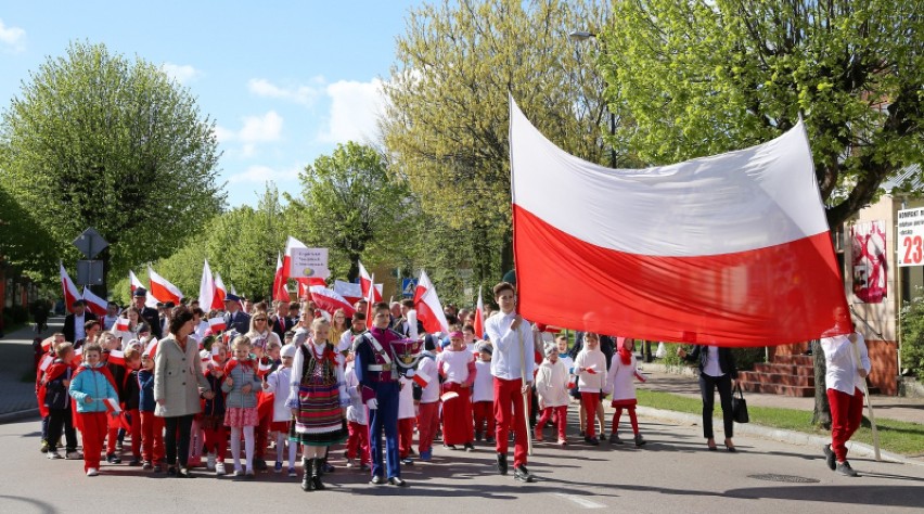 III Siemiatycki Marsz Biało-Czerwony przeszedł ul. Pałacową