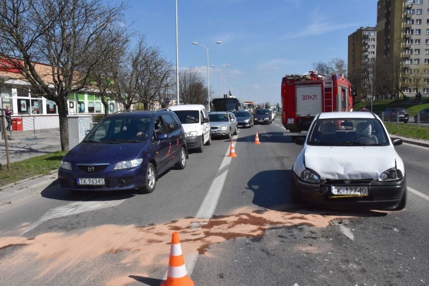 Dziecko zabrane do szpitala po wypadku w Kielcach