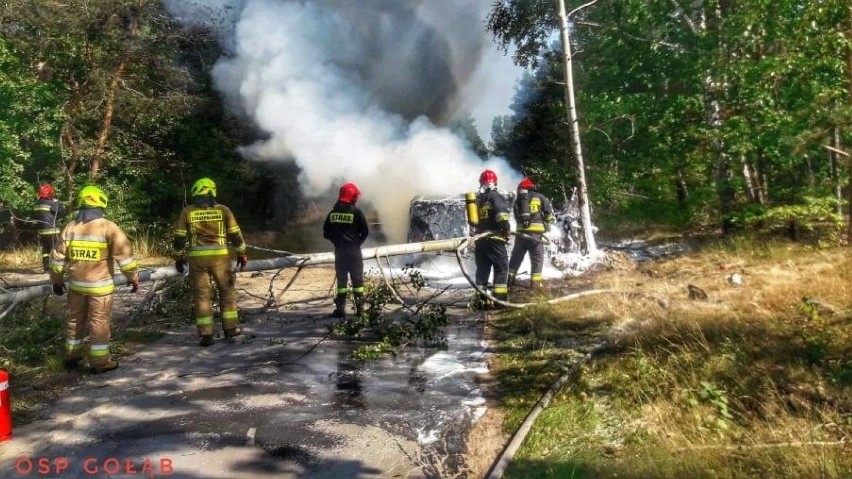 Pożar samochodu w Puławach