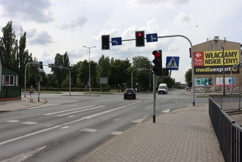 Na tym skrzyżowaniu w Inowrocławiu ma być łatwiej i bezpieczniej. Zobaczcie zdjęcia