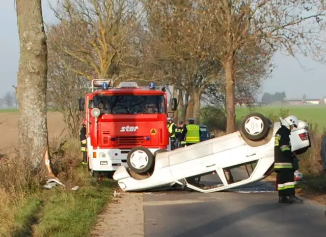 Wypadek na trasie Domisław - Krzemieniewo w gminie Czarne, 4.11.2014r