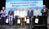 Nagrodzono najlepszych uczestników tegorocznego cyklu „Biegaj z Nami”.  Zobaczcie zdjęcia