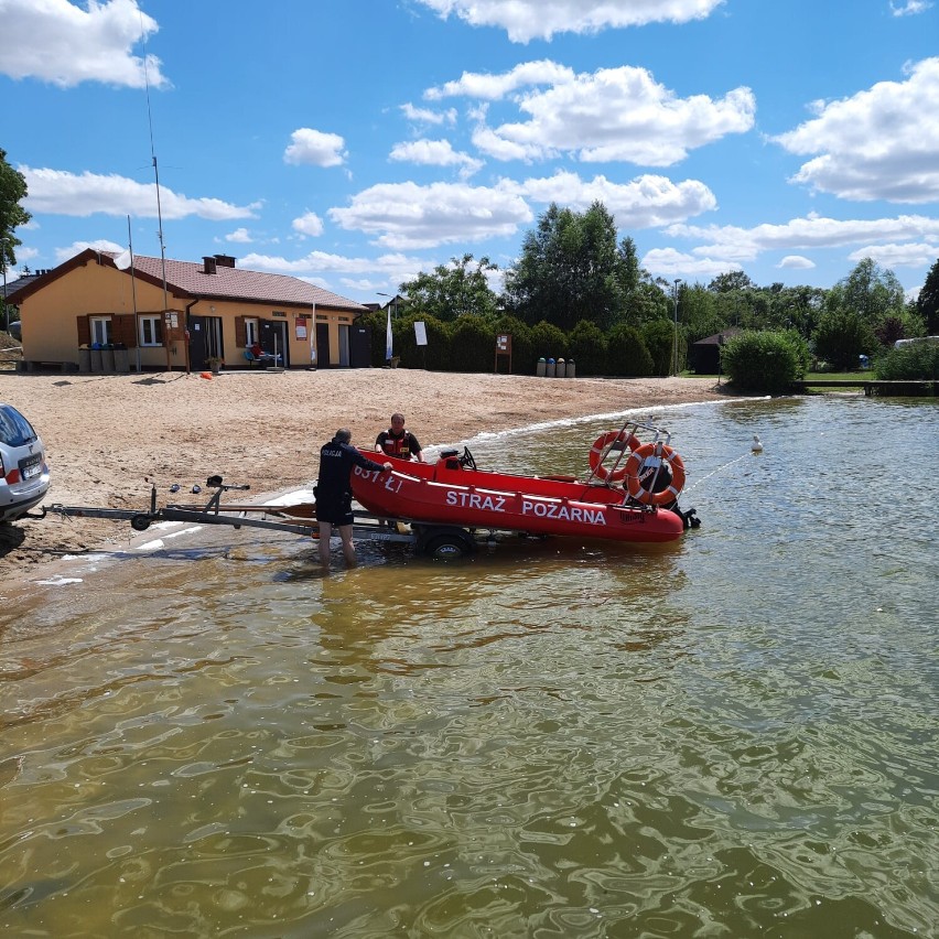 Patrole policji i straży pożarnej w powiecie wągrowieckim. Służby apelują o ostrożność 