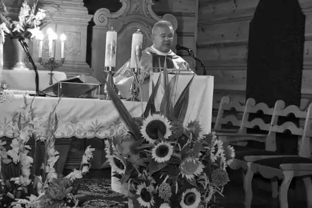 Zmarł ksiądz Kazimierz Urbaniak, proboszcz parafii w Suchcicach