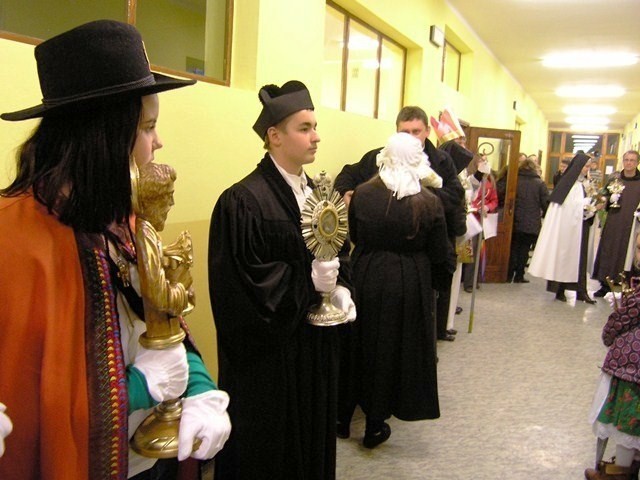 Wierni z różnych stron diecezji bielsko-żywieckiej przeszli w Korowodzie Świętych w Bielsku-Białej