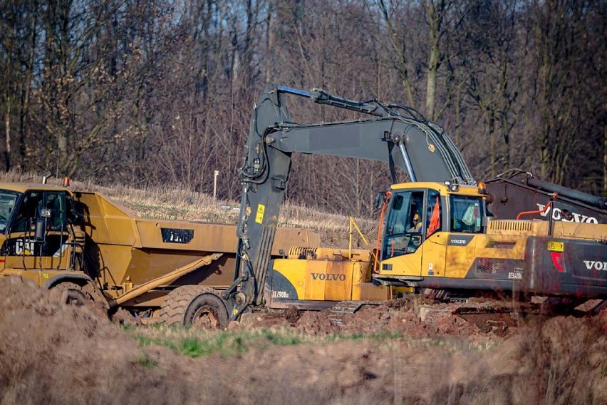 Budowa drogi S3. Drążenie tunelu w Starych Bogaczowicach (ZDJĘCIA)