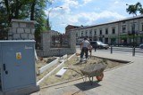 Ruszyła budowa pomnika św. Antoniego przy kościele w centrum Tomaszowa Mazowieckiego [ZDJĘCIA]