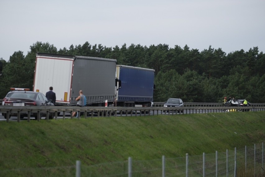 Tragiczny wypadek pod Toruniem na S10. Dwie osoby nie żyją