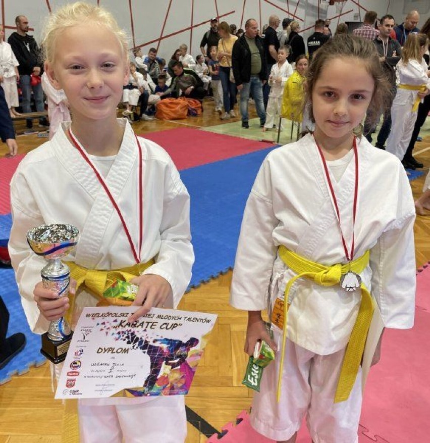 Młodzi karatecy z Obornik wywalczyli 17 medali w Wielkopolskim Turnieju Młodych Talentów KARATE CUP w Mosinie! 