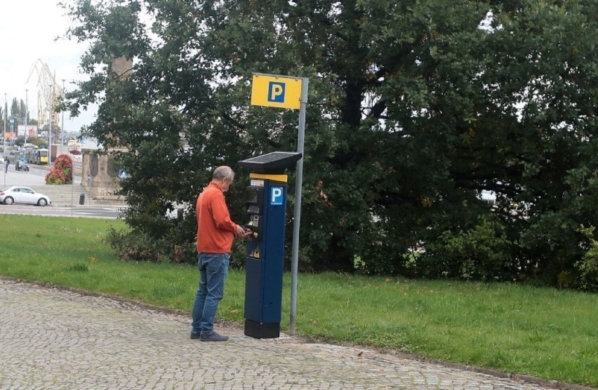 Strefa Płatnego Parkowania w Szczecinie z dodatkowym oznakowaniem. To spore ułatwienie dla kierowców