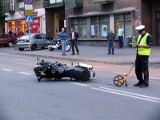 Kalisz: Taksówkarz potrącił motocyklistę na ulicy Górnośląskiej. ZDJĘCIA