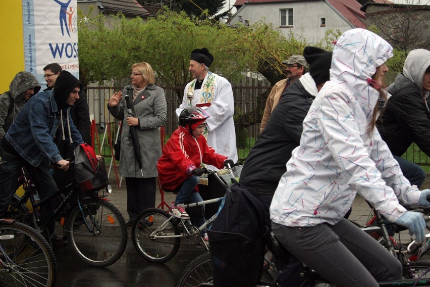 Września: Rodzinny rajd rowerowy w deszczu