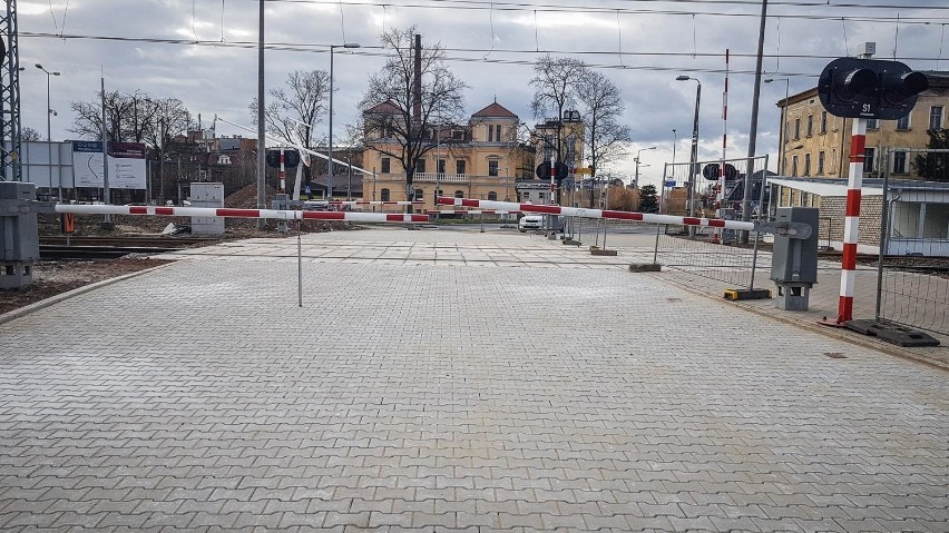 Leszno. Przejazd kolejowy przy Słowiańskiej nie będzie otwarty. Miasto uważa, że to niebezpieczne