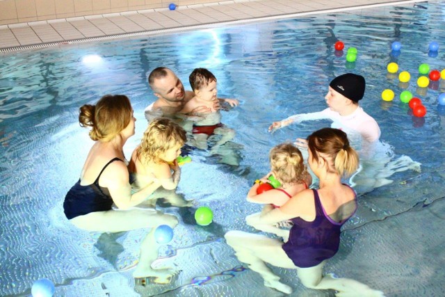 Od 1 marca na pływalni organizowane są grupowe zajęcia dla maluchów