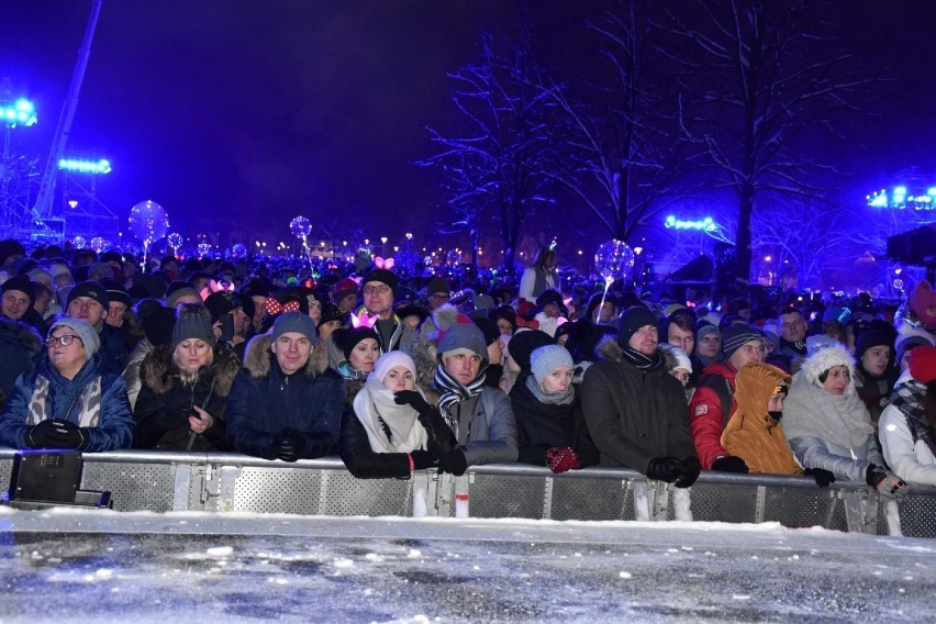 Sylwester 2018 w Zakopanem. Tak na Równi bawiła się publiczność 