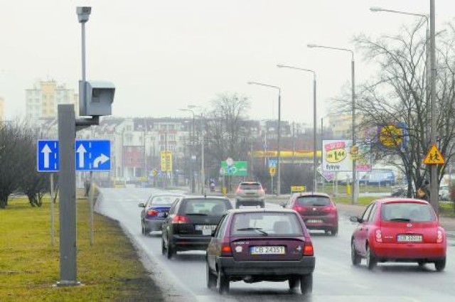 Do tej pory system kontroli prędkości opierał się na: tzw. ...