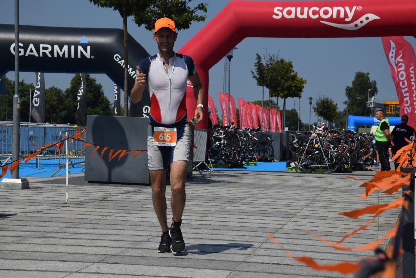 Pływanie, jazda na rowerze i bieg. Garmin Iron Triathlon Elbląg 2019 przechodzi do historii