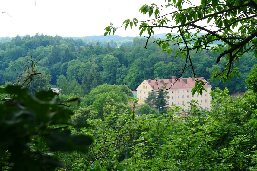 Krucze Skały w Jerzmanicach-Zdroju na Dolnym Śląsku