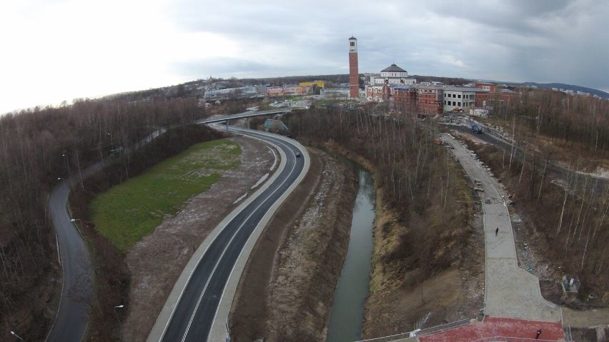 Kraków. Nowy układ drogowy przy Centrum Jana Pawła II [ZDJĘCIA, WIDEO]