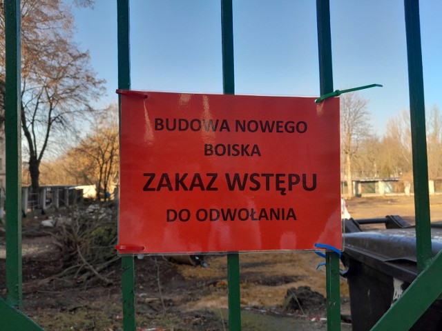 Mieszkańcy Koszutki mają dość czekania: "Na placu budowy nic się nie dzieje!"