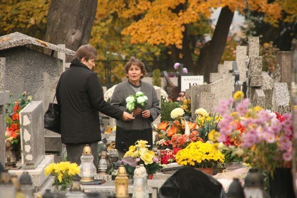 Wszystkich Świętych 2011 Nowy Sącz [ZDJĘCIA]