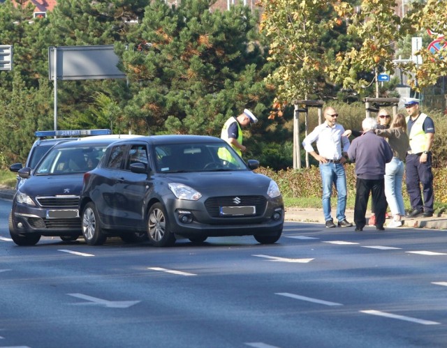 Kolizja na drodze to zawsze problem, ale mniejszy jeśli mamy wykupioną obowiązkową polisę od odpowiedzialności cywilnej (OC)