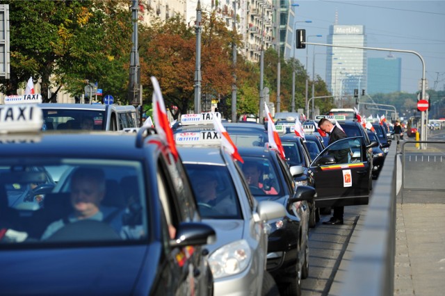 Święto Wojska Polskiego 2016. Utrudnienia na ulicach