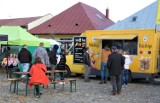 Stary Sącz. Zlot foodtrucków na starosądeckim rynku. Raj dla wielbicieli różnych smaków [ZDJĘCIA]