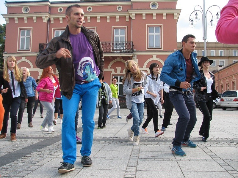 Częstochowa: Flash Mob Michael Jackson