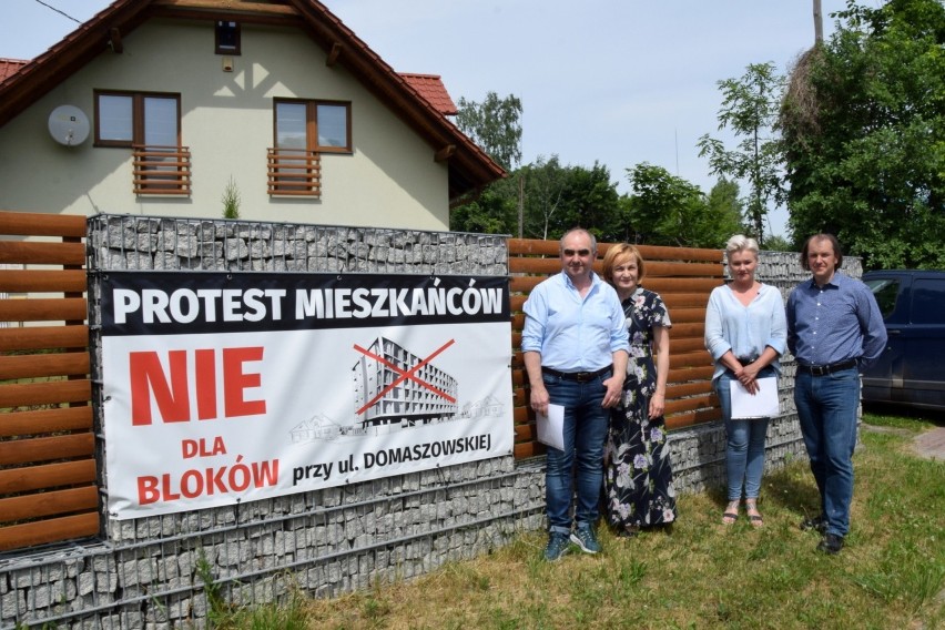 Ostry protest na Domaszowskiej w Kielcach! Mieszkańcy mówią "nie" gigantycznym blokom [WIDEO, ZDJĘCIA]