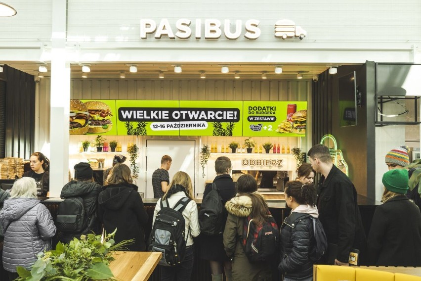 Pasibus otworzył drugi lokal w Warszawie. Mieści się w...zabytkowej szklarni