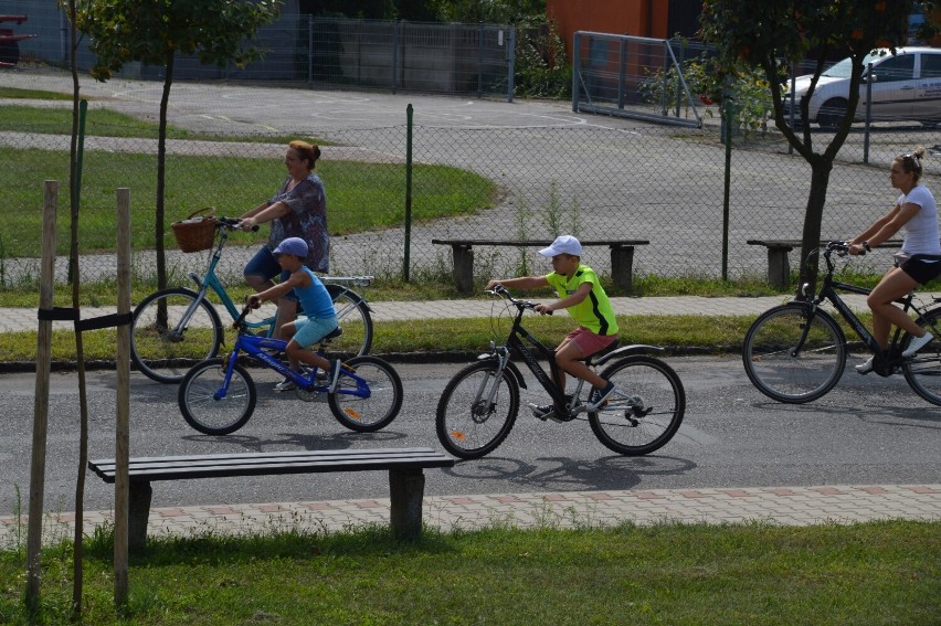"Wakacyjna Rowerówka" w Bojanowie. Rajd rowerowy, piękna pogoda i aktywnie spędzony czas w gronie najbliższych [ZDJĘCIA]