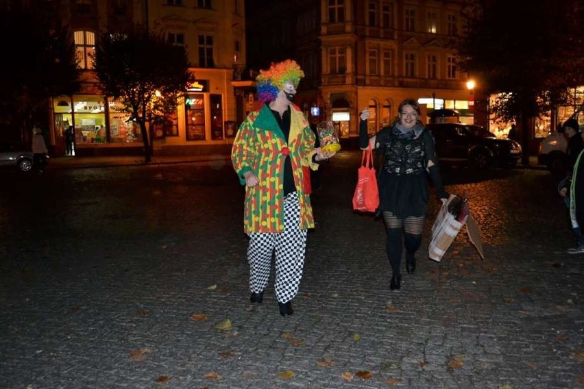 Leszno: Halloweenowy flash mob na rynku [ZDJĘCIA]