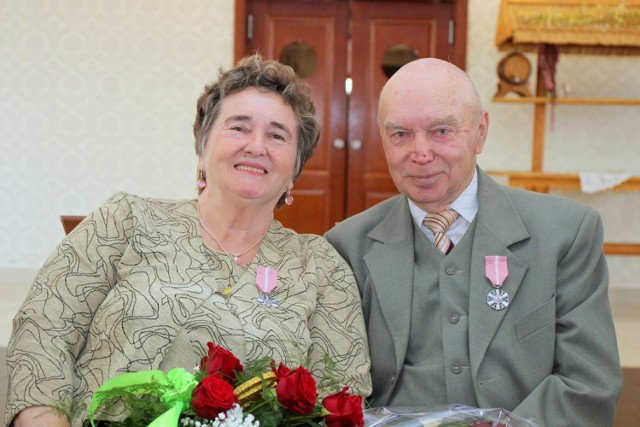 Złote gody w gminie Rozprza: okrągły jubileusz świętowało 21 par