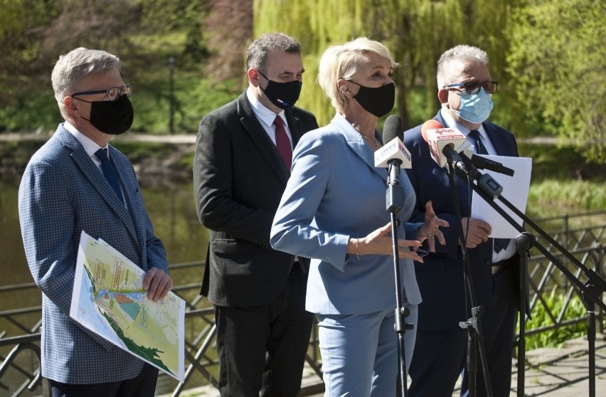 Prezydent Kołobrzegu Anna Mieczkowska, burmistrz Darłowa...