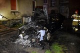 Spłonęło Audi w Bielawie. Prawdopodobnie zostało podpalone