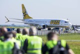 Warszawa. Pierwszy Boeing 737-8200 "Gamechanger" w barwach linii Buzz wylądował na lotnisku w Modlinie