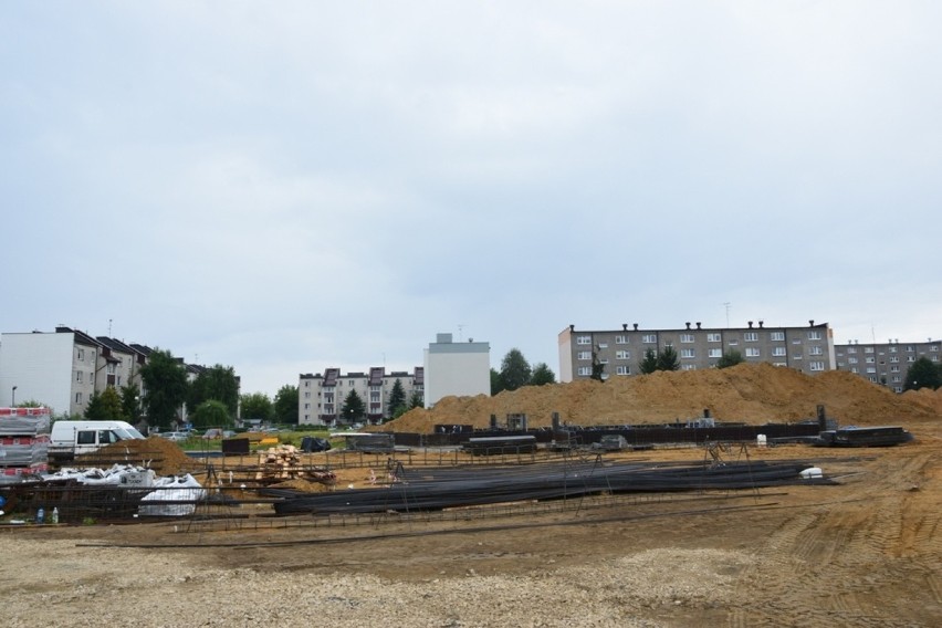 Trwa budowa nowego basenu w Radomsku. Powstaje poziom „zerowy” [ZDJĘCIA]