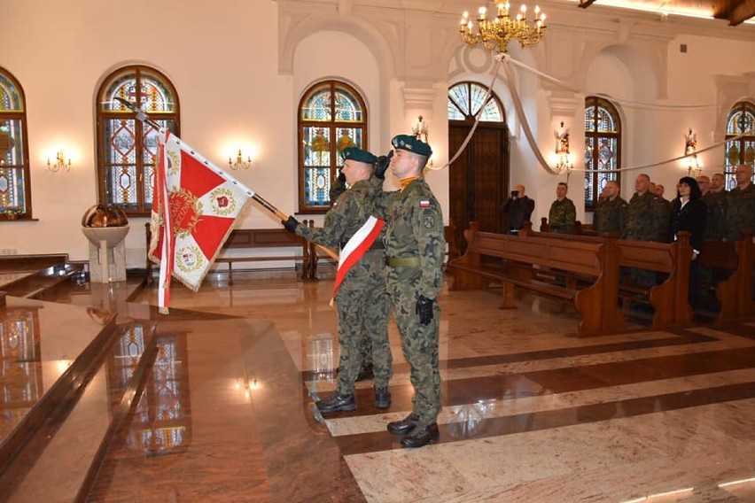 Chełm. Święto 19. Chełmskiego Dywizjonu Artylerii Samobieżnej i przysięga wojskowa. Zobacz zdjęcia