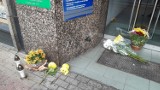  Przedsiębiorcy protestują. Kwiaty i znicze pod biurem PiS w Katowicach