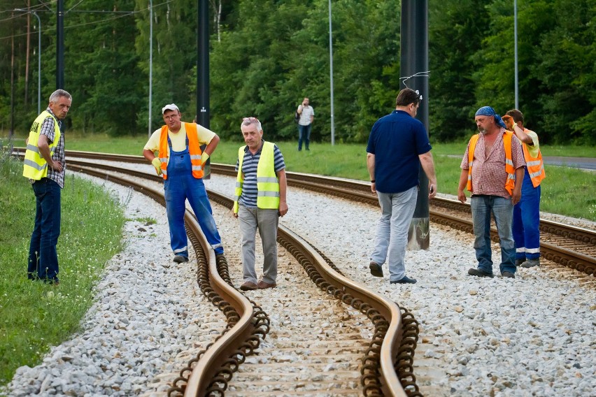 Jak informują drogowcy, ruch tramwajowy w stronę Fordonu...