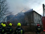 Zakończono akcję gaśniczą w pałacu w Sieroszowicach i wstępnie podliczono straty 