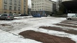 Brak samochodów na Placu Sejmu Śląskiego. Strefa Płatnego Parkowania. Mieszkańcy i kierowcy komentują