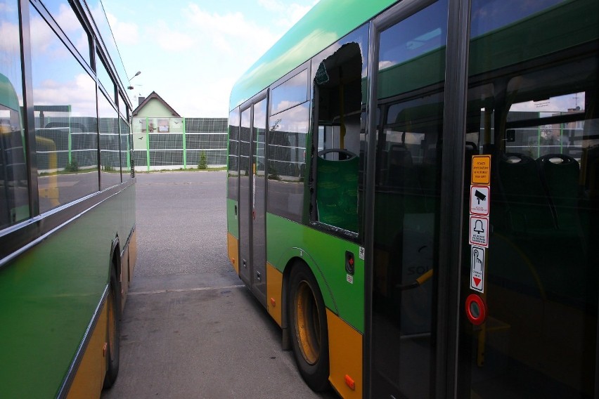 Ostrzelany autobus w Poznaniu